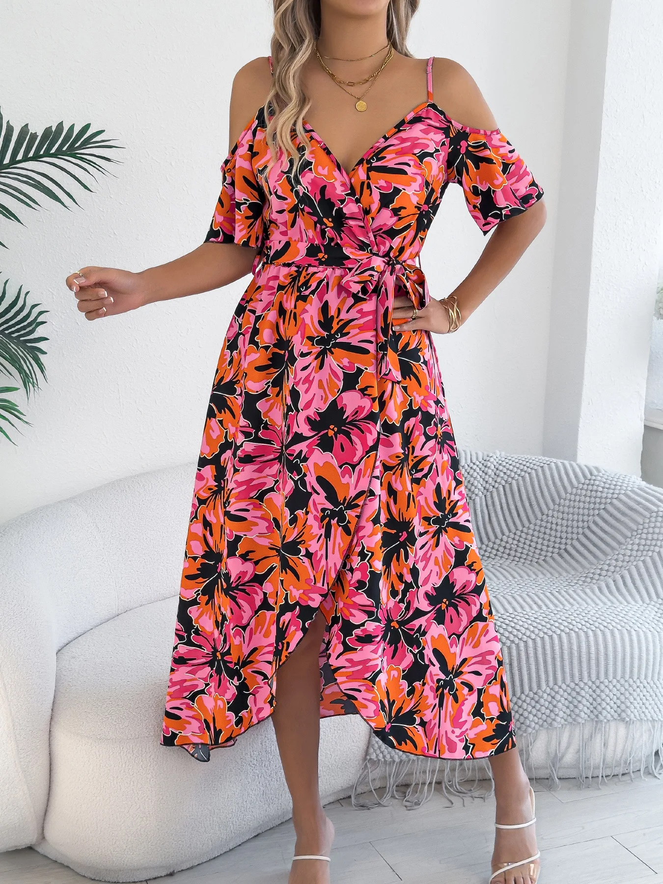 Fashion Boho Print Dress Elegant V-neck Suspender Lace Up Long Dress Spring New Vacation Style Short Sleeved Split Dresses Women 
Fashion Boho Print Dress Elegant V-neck Suspender Lace Up Long Dress Spring New Vacation Style Short Sleeved Split Dresses Women
