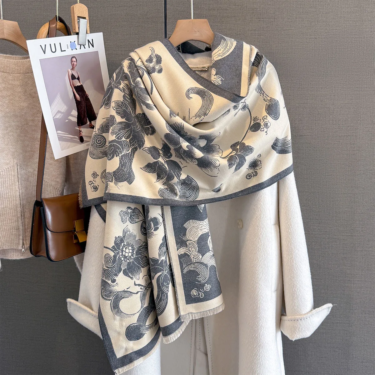 185*65 см кашемировые на ощупь с цветочным принтом, пашмина, женские зимние уличные теплые большие шали, накидки с кисточками, женское одеяло Bufanda, пончо
185*65 см кашемировые на ощупь с цветочным принтом, пашмина, женские зимние уличные теплые большие шали, накидки с кисточками, женское одеяло Bufanda, пончо