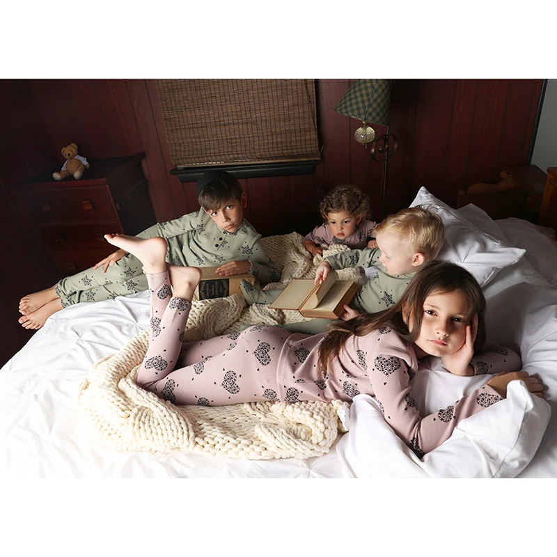 AA AW25 New winter thick and warm cotton printed pjs boys girls family matching clothes kids nightgown set and footie
AA AW25 New winter thick and warm cotton printed pjs boys girls family matching clothes kids nightgown set and footie