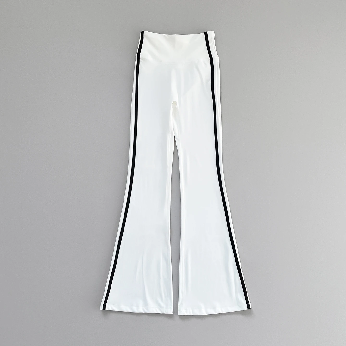 Yoga pants for women micro flared quick drying wide leg thin design running sports pants slim fit high waisted fitness pants new
Yoga pants for women micro flared quick drying wide leg thin design running sports pants slim fit high waisted fitness pants new