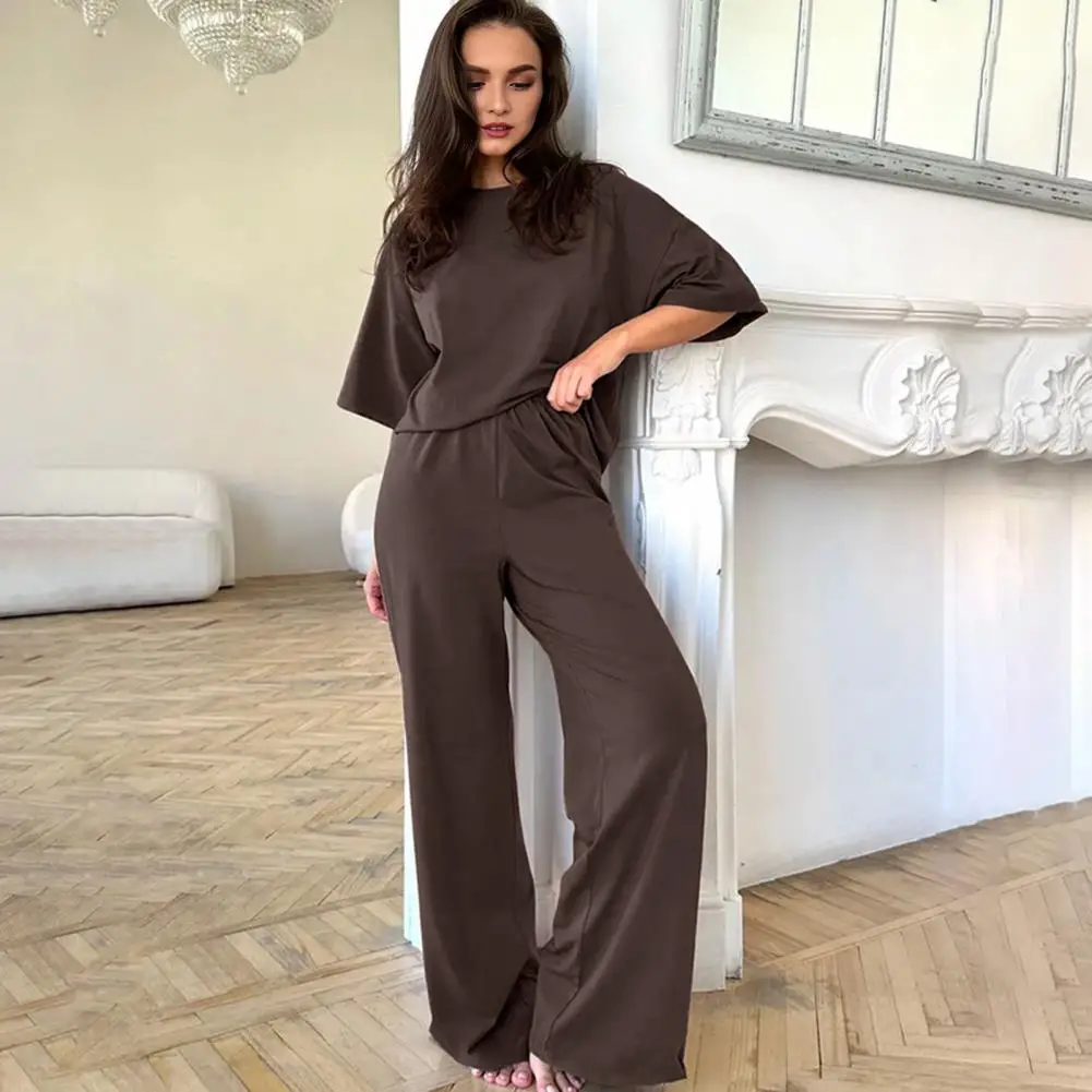 Women Two Piece Set Polyester Stylish Women's 2-piece Outfits Short Sleeve Top Wide Leg Pants Set for Summer Lounging Relaxation
Women Two Piece Set Polyester Stylish Women's 2-piece Outfits Short Sleeve Top Wide Leg Pants Set for Summer Lounging Relaxation