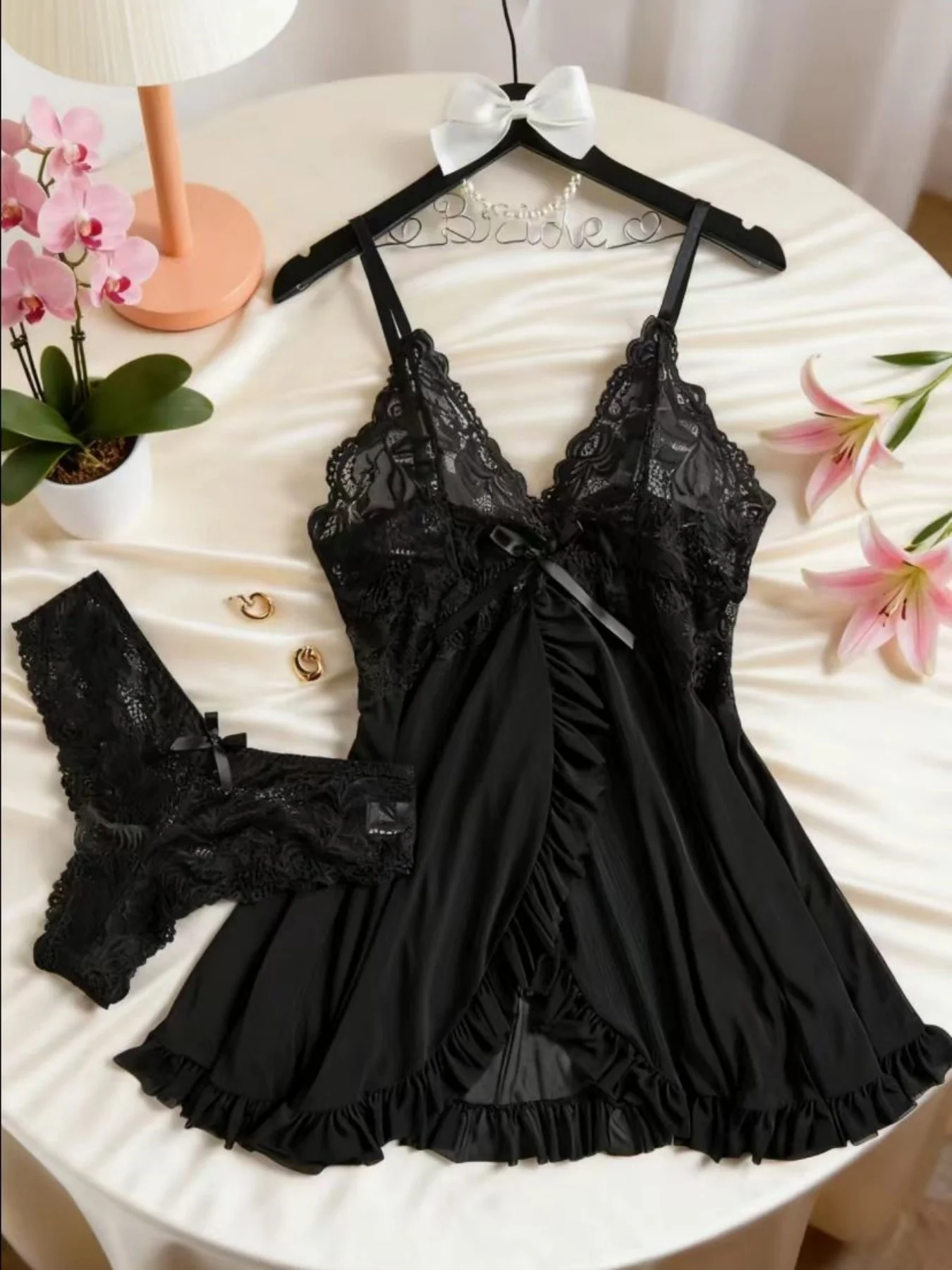 Women's Sexy Lace Lingerie Set V Neck Chemise Nightgown See-Through Nightdress Panty Sleepwear Comfortable Underwear
Women's Sexy Lace Lingerie Set V Neck Chemise Nightgown See-Through Nightdress Panty Sleepwear Comfortable Underwear