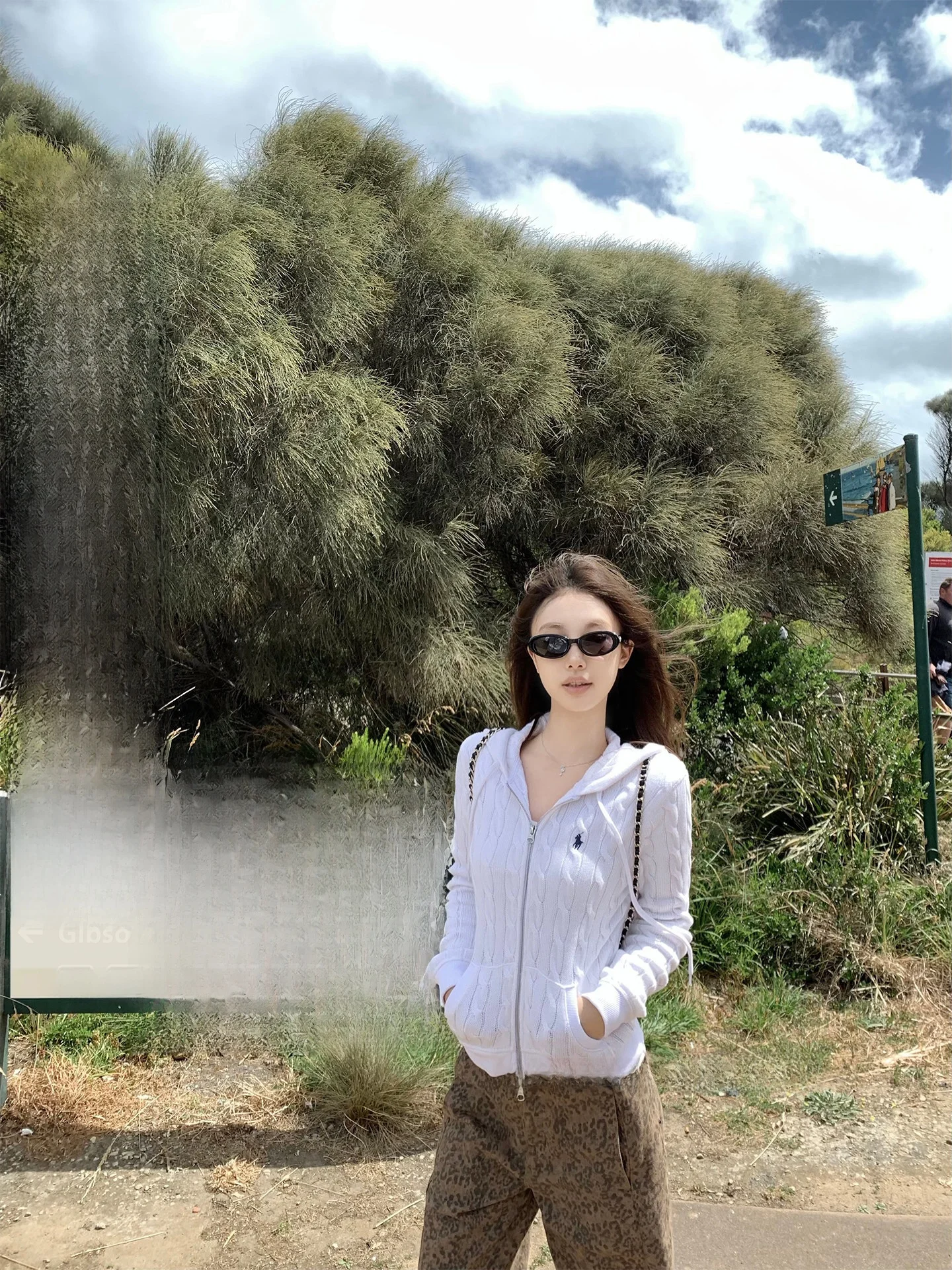 00% Cotton Knitted Cardigan with Hat Embroidered Twist Zipper Women's Loose Fit Casual Sle Soft Cotton Spring Outerwear
00% Cotton Knitted Cardigan with Hat Embroidered Twist Zipper Women's Loose Fit Casual Sle Soft Cotton Spring Outerwear