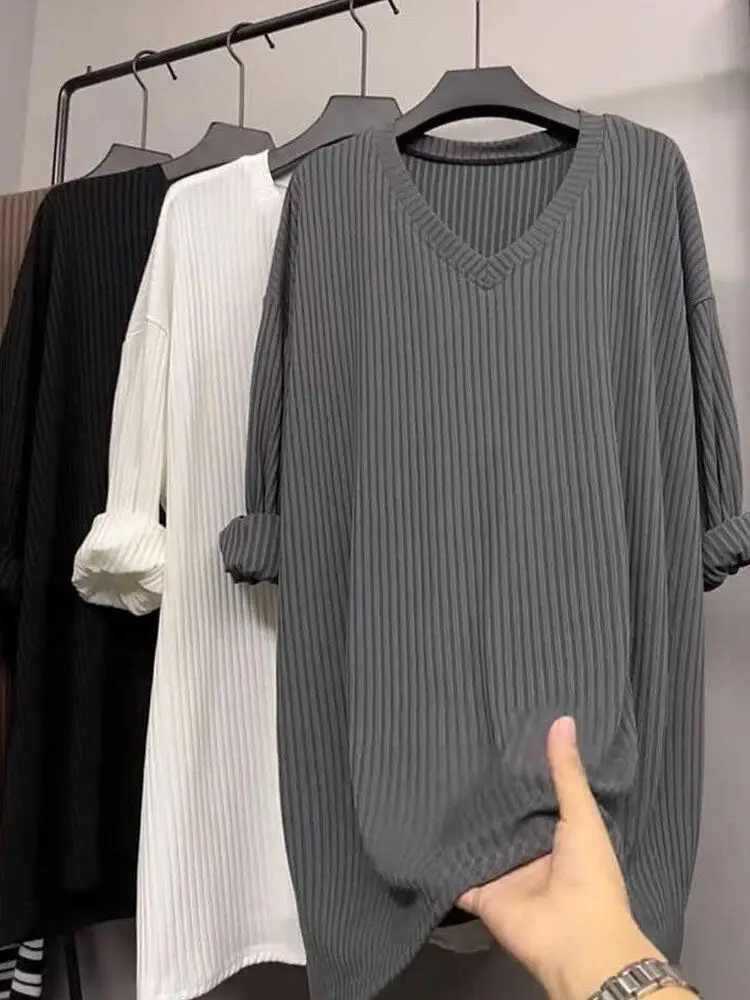 plus Size Women's V-Neck Long Sleeve Loose Fit Mid-Length Top European Style Spring Autumn Fashionable Casual Inner Wear
plus Size Women's V-Neck Long Sleeve Loose Fit Mid-Length Top European Style Spring Autumn Fashionable Casual Inner Wear