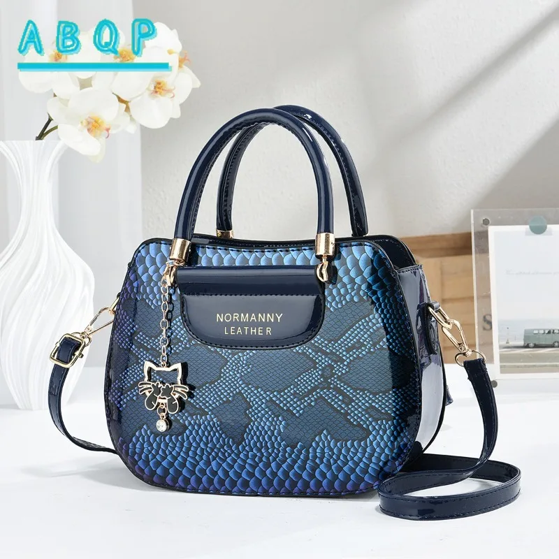 New Women's Shoulder Bag Luxury Brand Fashion Women's Shoulder Messenger Bag Large Capacity Fashion Women's Bag High Quality
New Women's Shoulder Bag Luxury Brand Fashion Women's Shoulder Messenger Bag Large Capacity Fashion Women's Bag High Quality
