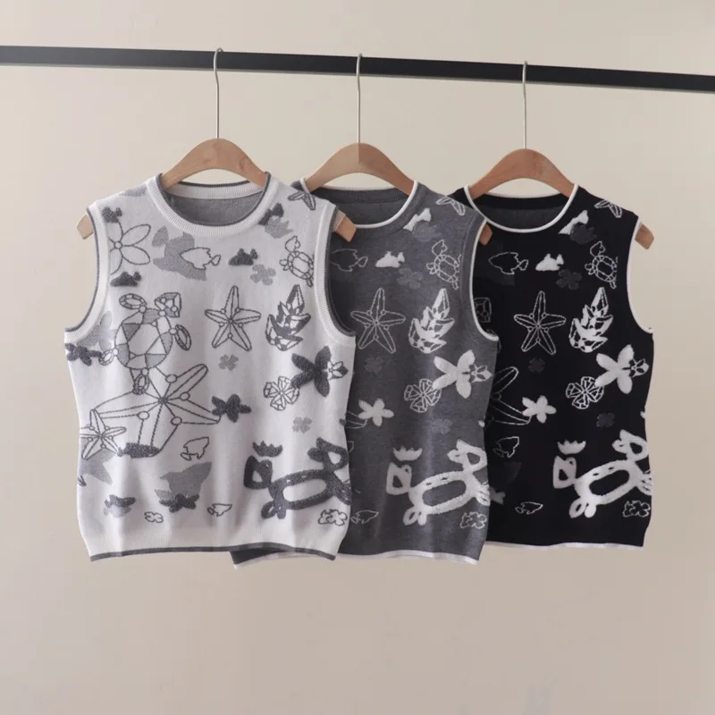 Осенне-зимний новый жаккардовый пуловер в ретро-стиле с абстрактной вышивкой и круглым вырезом без рукавов свитер жилет
Осенне-зимний новый жаккардовый пуловер в ретро-стиле с абстрактной вышивкой и круглым вырезом без рукавов свитер жилет