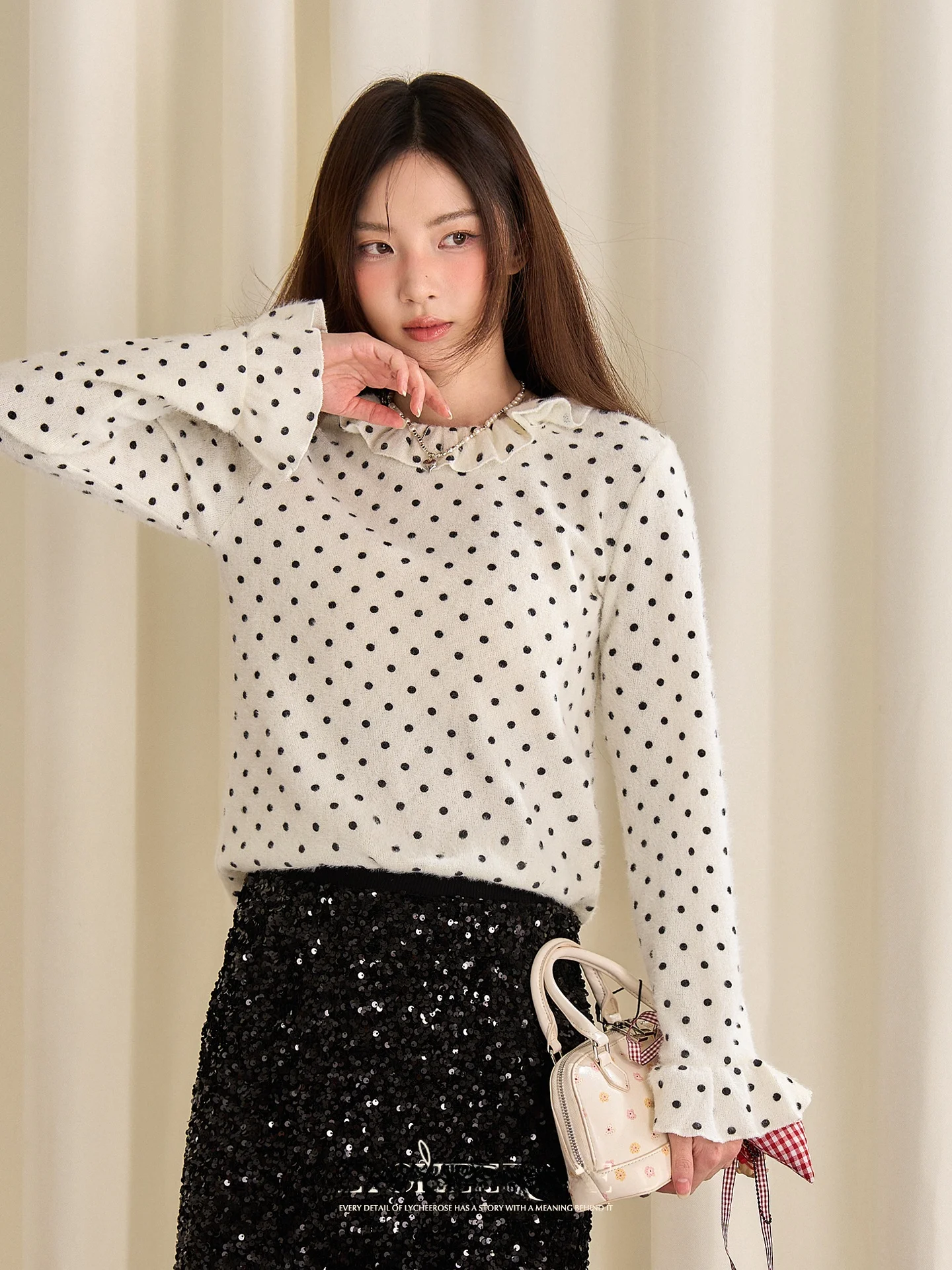 Lycheerose High Collar Long Sve T-irt Women's Autumn Winter Inner Wear Base irt Polka Dot Ruffle Retro Sle Top
Lycheerose High Collar Long Sve T-irt Women's Autumn Winter Inner Wear Base irt Polka Dot Ruffle Retro Sle Top