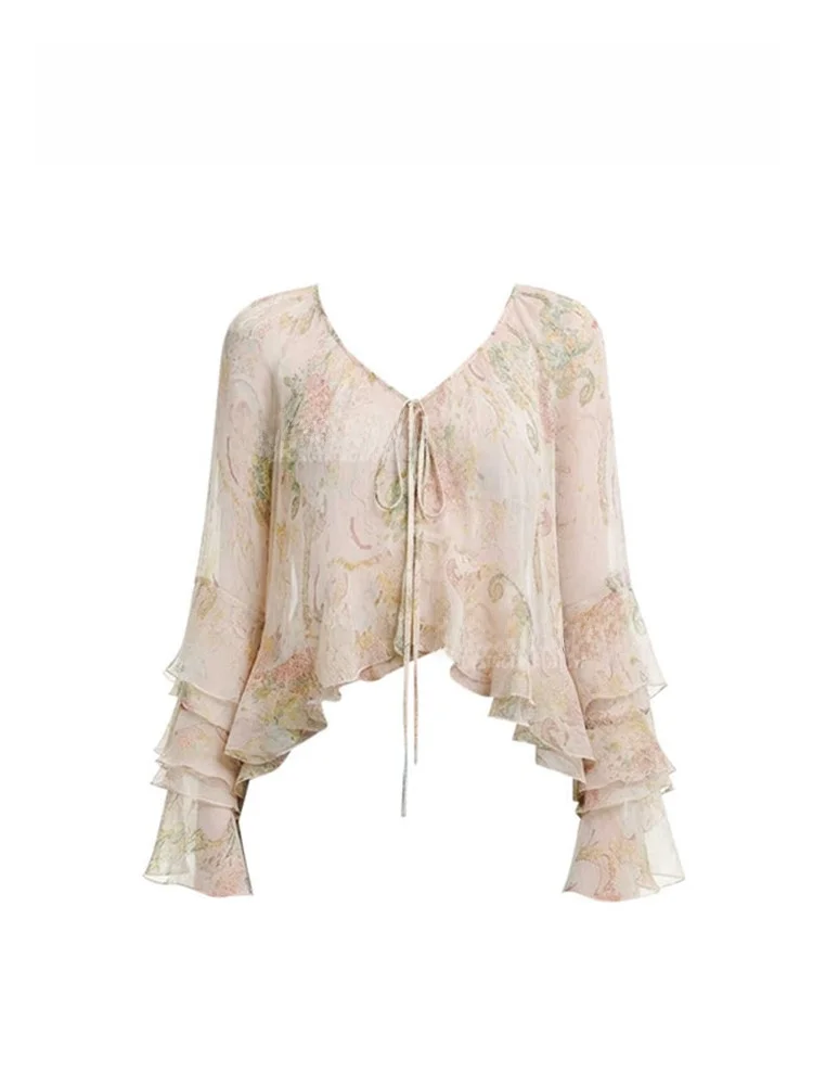 Romantic Style Bell Sleeve Fairy Top Women's Fashion Spring New Design Sensation Shirt Ladylike Commute Style V-neck Long Sleeve
Romantic Style Bell Sleeve Fairy Top Women's Fashion Spring New Design Sensation Shirt Ladylike Commute Style V-neck Long Sleeve