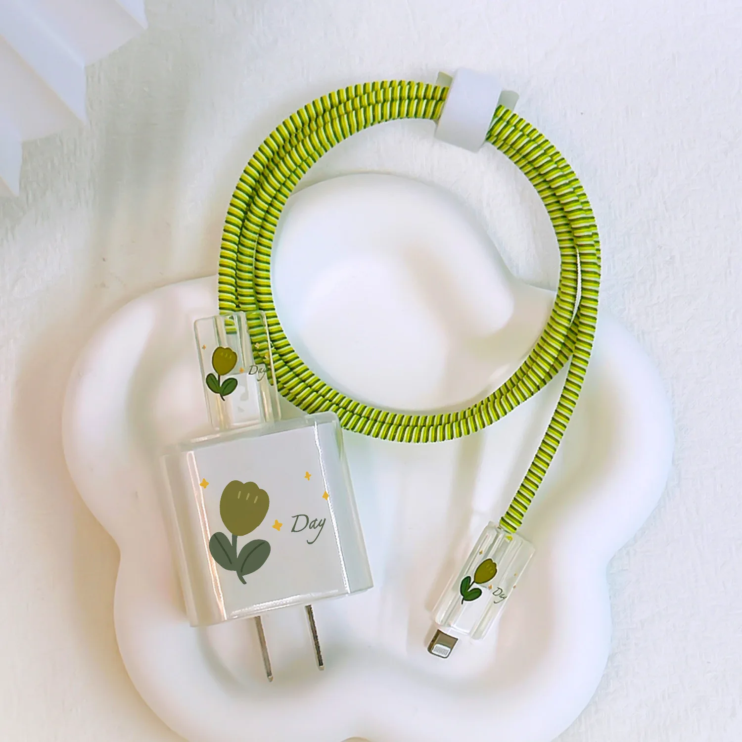 Mobile phone Charging Head Cover 18w Fast Charging Charging Head Protective Cover Transparent Color Pattern Data Cable Cord Bite
Mobile phone Charging Head Cover 18w Fast Charging Charging Head Protective Cover Transparent Color Pattern Data Cable Cord Bite