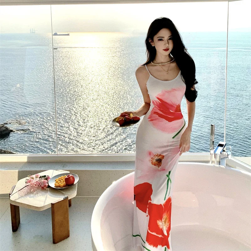 Hot Girl Holiday Style Floral Print Sexy Strap Dress Women's Summer Slim Fit Wrap Hip Mermaid Dress Fashion Female Clothes
Hot Girl Holiday Style Floral Print Sexy Strap Dress Women's Summer Slim Fit Wrap Hip Mermaid Dress Fashion Female Clothes