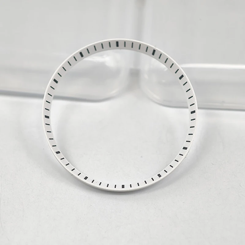 Dia 30.5mm Replace Chapter Ring Fits SKX007 SKX009 SRPD Plastic Inner Ring NH35 NH36 Men's diving Watch Case Parts Refit
Dia 30.5mm Replace Chapter Ring Fits SKX007 SKX009 SRPD Plastic Inner Ring NH35 NH36 Men's diving Watch Case Parts Refit