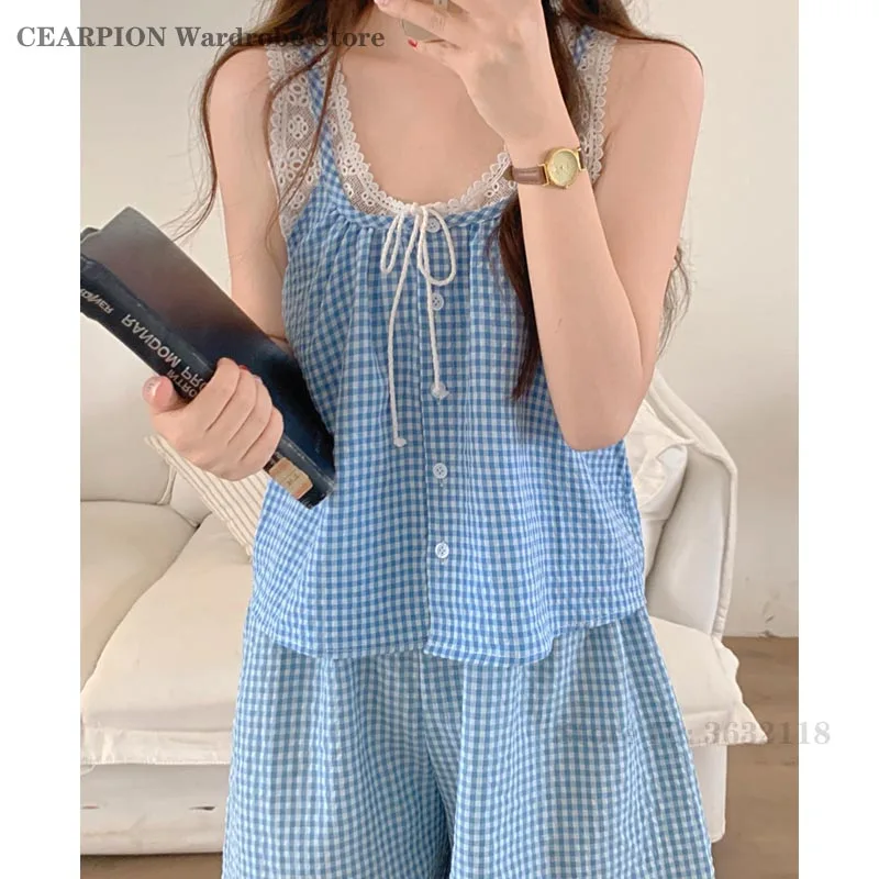 Girl's Sweet Pijama Mujer Sexy Lace Vest Shorts Pajamas Set Casual Checkered Home Clothes Summer New Loose Sleepwear Loungewear
Girl's Sweet Pijama Mujer Sexy Lace Vest Shorts Pajamas Set Casual Checkered Home Clothes Summer New Loose Sleepwear Loungewear