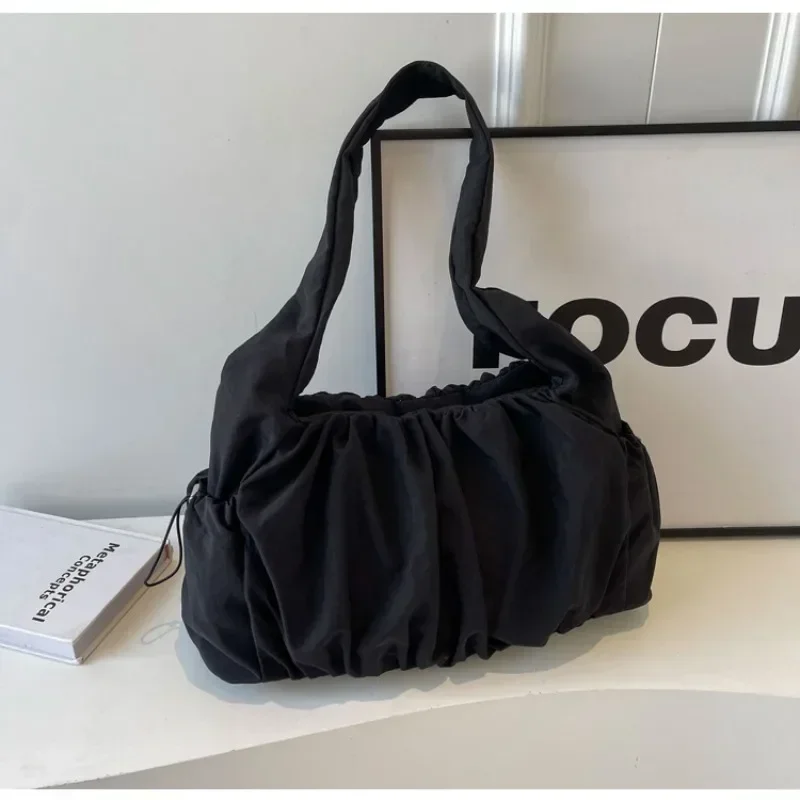 Nylon Cloth Bag Women Tote Bag Large Capacity Summer 2024 New All-Match Ins One-Shoulder College Student Class Bag Lady Handbag
Nylon Cloth Bag Women Tote Bag Large Capacity Summer 2024 New All-Match Ins One-Shoulder College Student Class Bag Lady Handbag