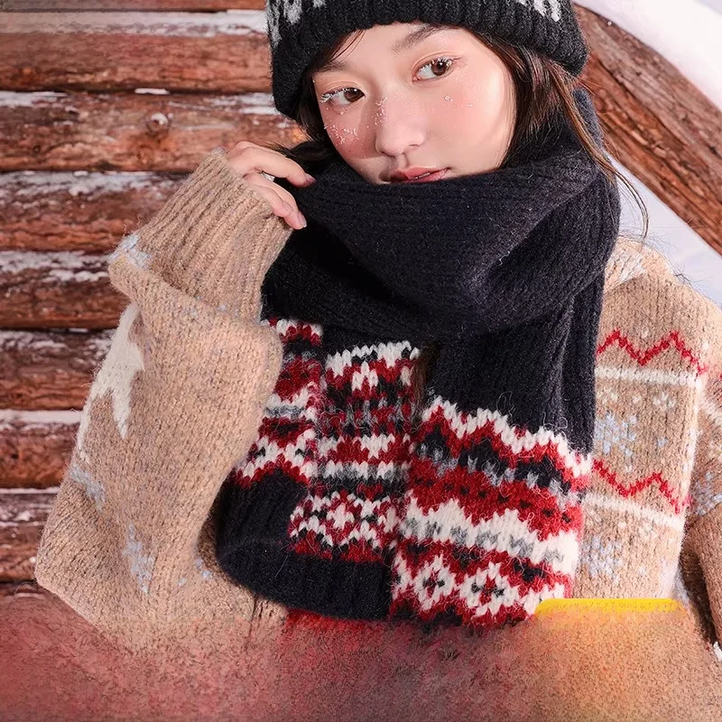 Warm Knitted Scarf for Women Fall Winter New Arrival Fair Isle Pattern Versatile Red Tassel Scarf Faionable And Cozy
Warm Knitted Scarf for Women Fall Winter New Arrival Fair Isle Pattern Versatile Red Tassel Scarf Faionable And Cozy