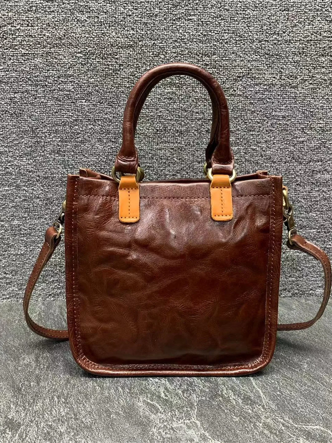 Hanrted Vintage Leather Tote Bag Women's Classic Quali Top Layer Cowhide Handbag Single oulder Crossbody Casual Bag
Hanrted Vintage Leather Tote Bag Women's Classic Quali Top Layer Cowhide Handbag Single oulder Crossbody Casual Bag