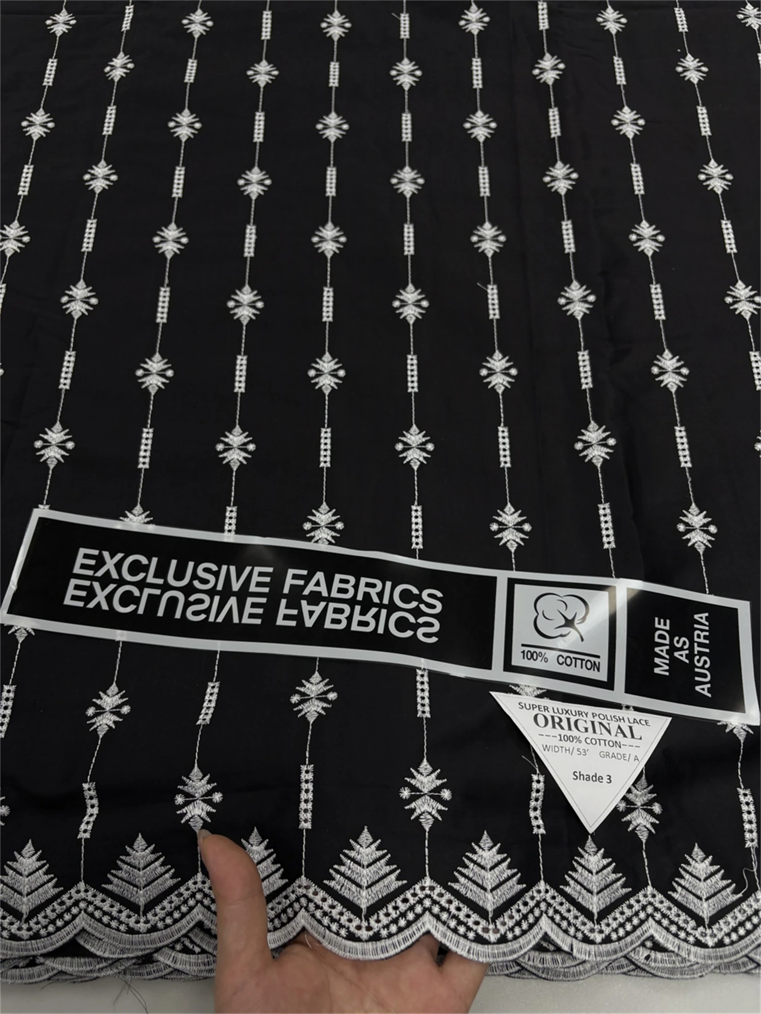 5Yards Black Color Super Men Material Nigeria Soft Men Polish Fabrics 100% Cotton Swiss Voile Fabric African Suit Making Party
5Yards Black Color Super Men Material Nigeria Soft Men Polish Fabrics 100% Cotton Swiss Voile Fabric African Suit Making Party