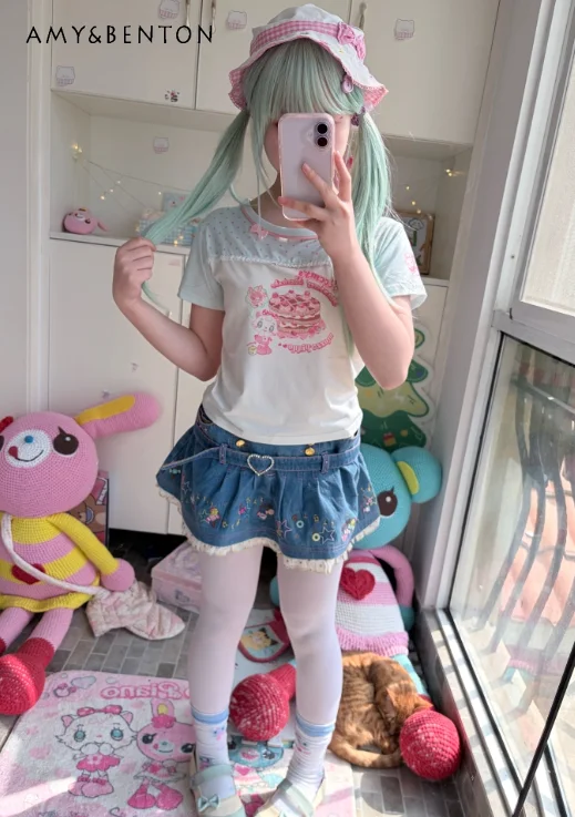 Summer New Japanese Style Women's Sweet & Cute Cartoon Print Polka Dot Light Blue Fitted Round Neck Short Sleeve T-shirt
Summer New Japanese Style Women's Sweet & Cute Cartoon Print Polka Dot Light Blue Fitted Round Neck Short Sleeve T-shirt