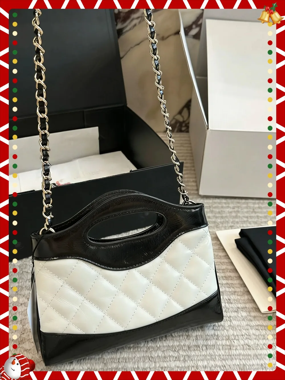 SIZE: 20x14 CM Fashionable Versatile bags leather Shoulder strap Hand-held no boxes
SIZE: 20x14 CM Fashionable Versatile bags leather Shoulder strap Hand-held no boxes