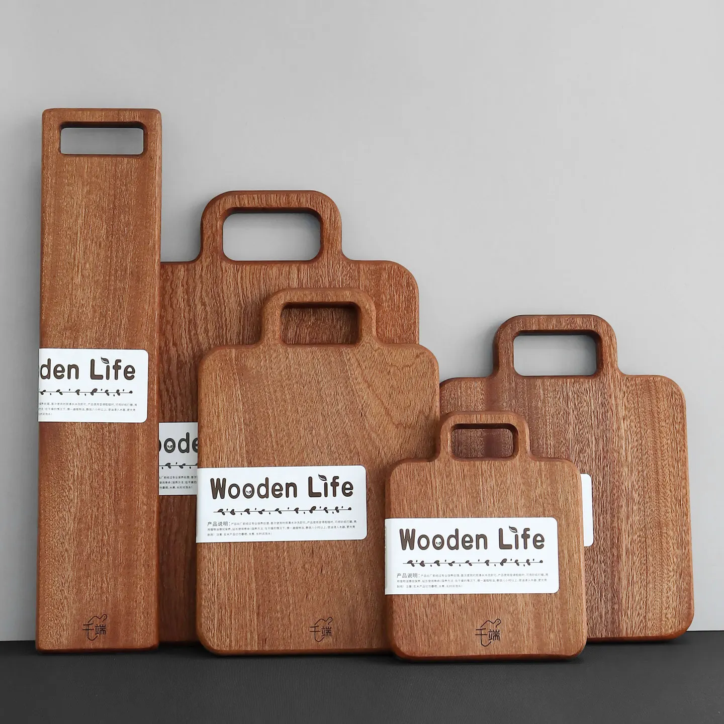 Solid Ebony Wood Cutting Board Natural Whole Log Chopping Block Non-Toxic Glue-Free Baby Food Prep Board Creative Serving Tray 
Solid Ebony Wood Cutting Board Natural Whole Log Chopping Block Non-Toxic Glue-Free Baby Food Prep Board Creative Serving Tray