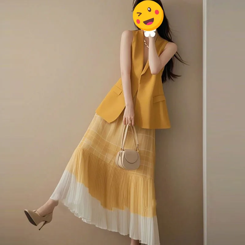 Fashion Women's Set Summer New Korean Version Reduced Age Orange Vest Plaid Skirt Two-piece Set
Fashion Women's Set Summer New Korean Version Reduced Age Orange Vest Plaid Skirt Two-piece Set