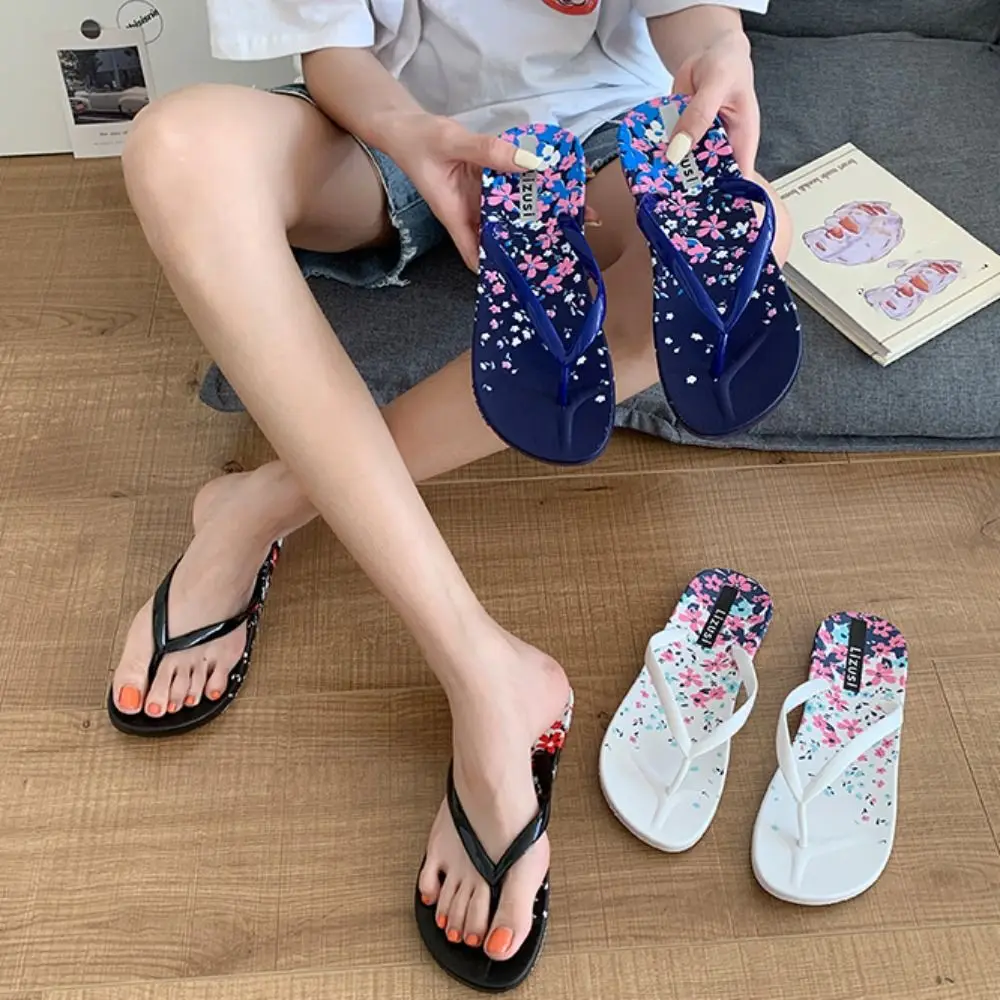 All Match PVC Flower Flip Flops Soft Sole Anti Slip Beach Slippers for Women Sweet Shoes Slides Sandals Beach
All Match PVC Flower Flip Flops Soft Sole Anti Slip Beach Slippers for Women Sweet Shoes Slides Sandals Beach