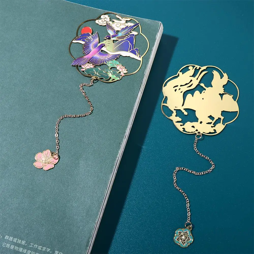 Book Clip Stationery Student Gift Hollow Design Bookmarks Metal Bookmark Vintage Cutout Bookmark Chinese Style Brass Bookmark
Book Clip Stationery Student Gift Hollow Design Bookmarks Metal Bookmark Vintage Cutout Bookmark Chinese Style Brass Bookmark