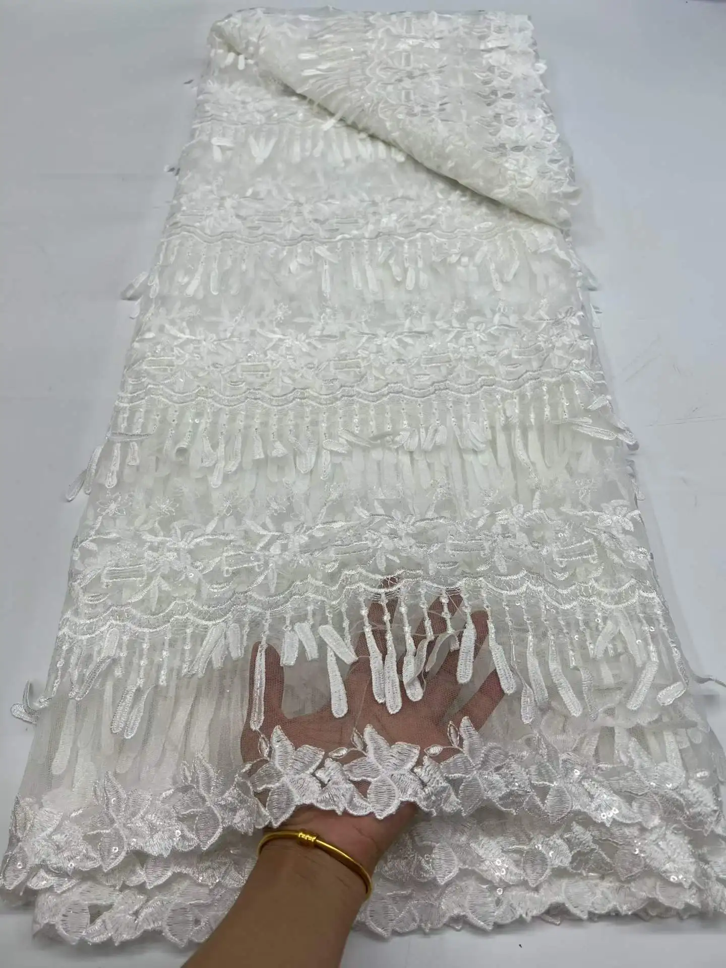 Luxury African Mesh Lace Fabric 2026 High Quality Fabrics Nigerian Sequin Tulle Lace Fabric Wedding Dresses Embroidery 5 Yards
Luxury African Mesh Lace Fabric 2026 High Quality Fabrics Nigerian Sequin Tulle Lace Fabric Wedding Dresses Embroidery 5 Yards
