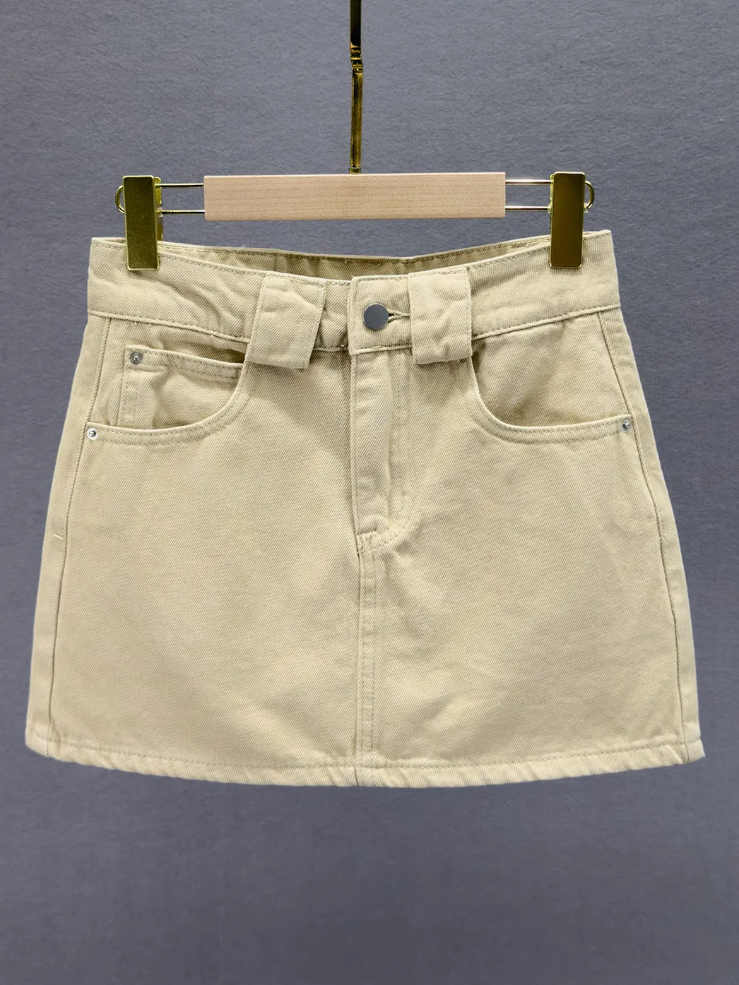Khaki High Waist Denim Skirt Women's Summer 2026 New Versatile Slimming Hot Girl Design Sense Bodycon Short Skirt
Khaki High Waist Denim Skirt Women's Summer 2026 New Versatile Slimming Hot Girl Design Sense Bodycon Short Skirt