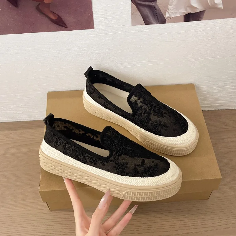 Women's 2026 New Fashion Embroidered Korean Style Versatile Embroidered Loafers Casual Slip-on Breathable Comfortable Sandals
Women's 2026 New Fashion Embroidered Korean Style Versatile Embroidered Loafers Casual Slip-on Breathable Comfortable Sandals