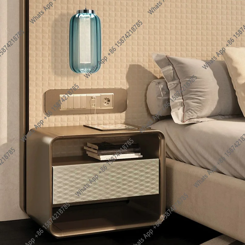 Italian minimalist bedside table, post-modern high-end large flat layer designer bedside table
Italian minimalist bedside table, post-modern high-end large flat layer designer bedside table