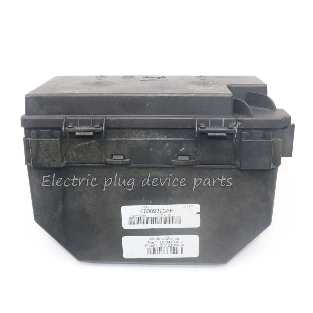 Fuse Box 68089323AF Totally Integrated Power Module TIPM for Ram 1500 2500 5.7L 2012 68089323AD 68089323AE
Fuse Box 68089323AF Totally Integrated Power Module TIPM for Ram 1500 2500 5.7L 2012 68089323AD 68089323AE