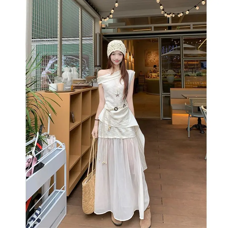 New Summer French Style Off-shoulder Pleated Sleeveless Shirt Top, Versatile with Matching Skirts, Women's Fashion Set
New Summer French Style Off-shoulder Pleated Sleeveless Shirt Top, Versatile with Matching Skirts, Women's Fashion Set