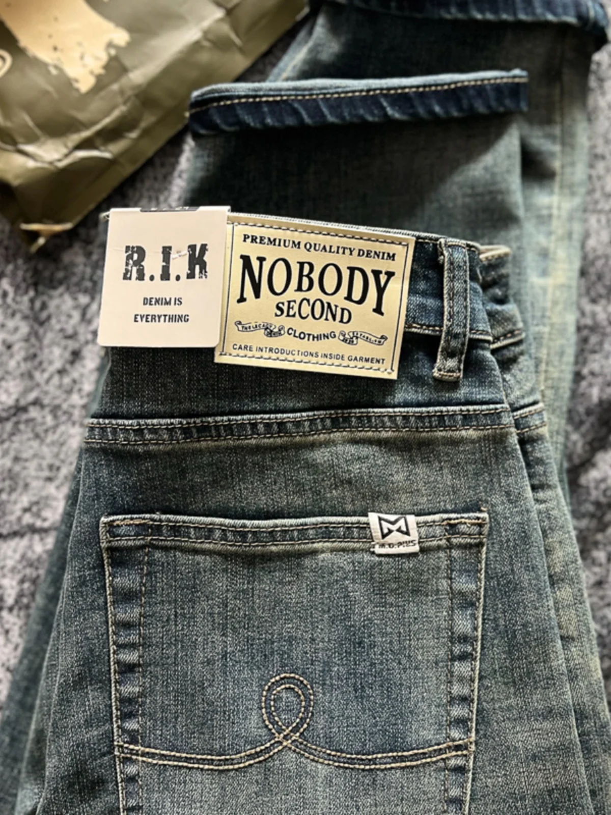 Retro American Waed Men's Jeans Straight Leg Casual Pants Spring Autumn Youth All-Match Four Seasons Classic Blue Jeans
Retro American Waed Men's Jeans Straight Leg Casual Pants Spring Autumn Youth All-Match Four Seasons Classic Blue Jeans