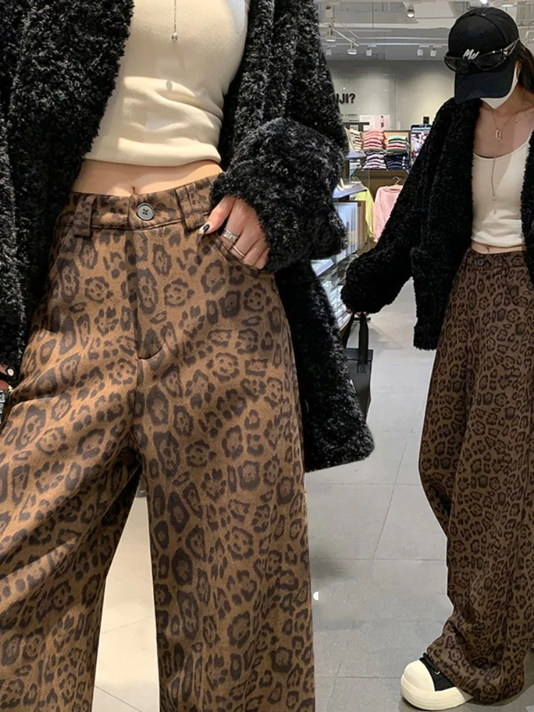 American retro leopard print wide leg pants for women spring new high waist loose straight leg floor length pants 2025 New
American retro leopard print wide leg pants for women spring new high waist loose straight leg floor length pants 2025 New