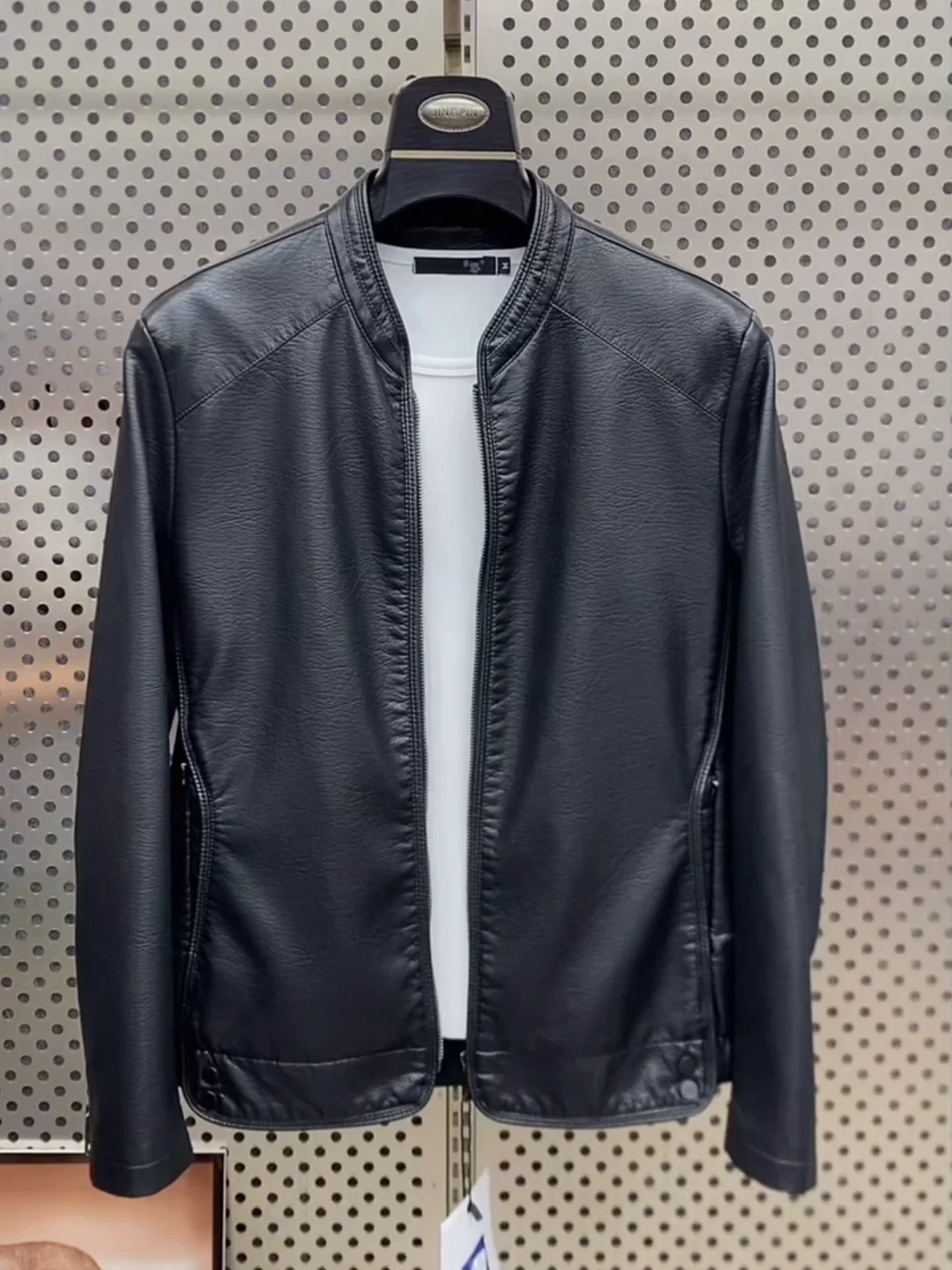Fashionable Autumn New Arrival Jacket Small Stand Collar Luxury Outerwear Cool High-End Sensation Stylish Versatile High Quality
Fashionable Autumn New Arrival Jacket Small Stand Collar Luxury Outerwear Cool High-End Sensation Stylish Versatile High Quality
