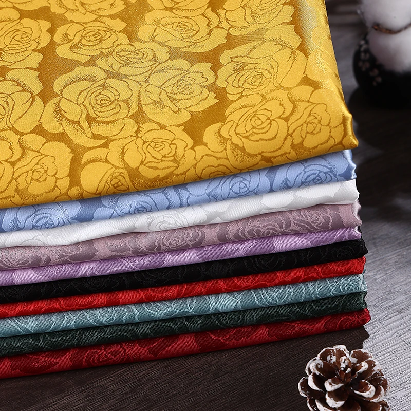 Шелковая атласная ткань с жаккардовым узором «Розы» в китайском стиле для пошива костюмов Ханьфу, ципао, юбок «лошадиная морда», одежды для кукол оптом
Шелковая атласная ткань с жаккардовым узором «Розы» в китайском стиле для пошива костюмов Ханьфу, ципао, юбок «лошадиная морда», одежды для кукол оптом