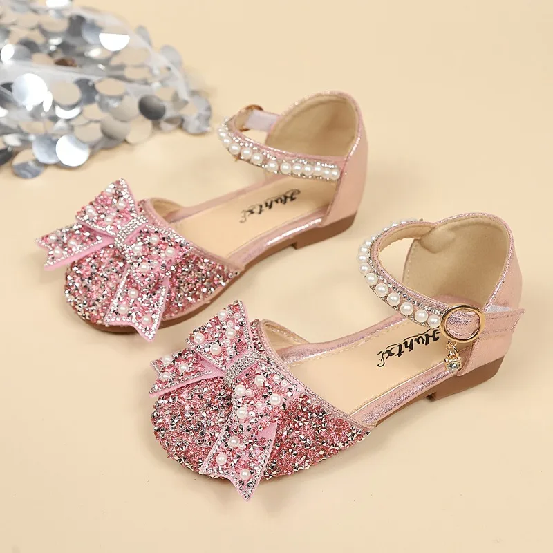 Girls Sandals Shiny Sweet Bows Kids Dance Shoes for Party 2026 Summer New Children Performance Soft soled comfort girls shoes
Girls Sandals Shiny Sweet Bows Kids Dance Shoes for Party 2026 Summer New Children Performance Soft soled comfort girls shoes