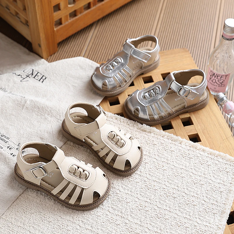 Girls Toes Capped Roman Sandals Kids Hollow Out Sandals Breathable Children Summer Beach Shoes Non-slip Soft Sole 2026 New
Girls Toes Capped Roman Sandals Kids Hollow Out Sandals Breathable Children Summer Beach Shoes Non-slip Soft Sole 2026 New