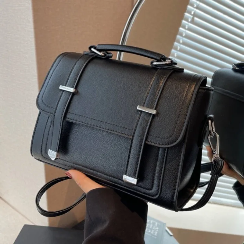 Trendy Classic Small Square Handbags For Women Pure Black Gray Beige Singer Shoulder Messenger Bag Simple Versatile Shoulder Bag
Trendy Classic Small Square Handbags For Women Pure Black Gray Beige Singer Shoulder Messenger Bag Simple Versatile Shoulder Bag