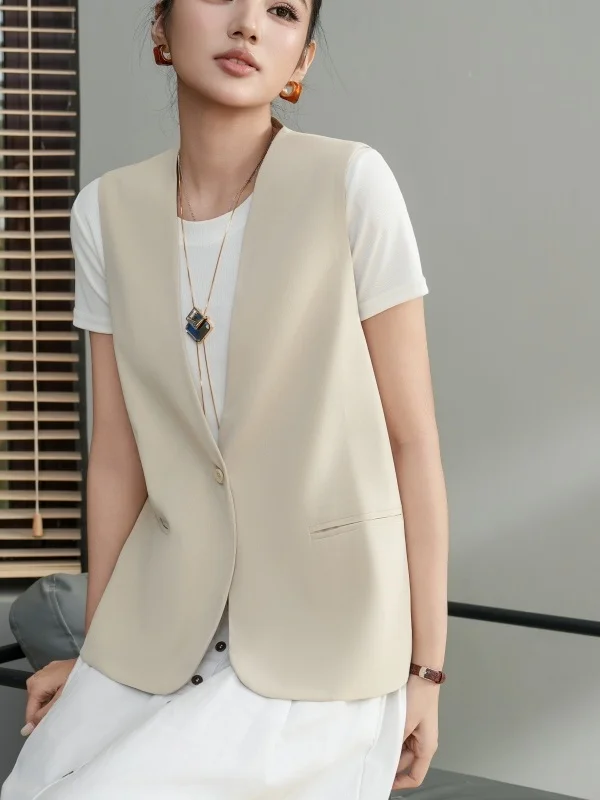 Slimming V-Neck One-Button Vest Large Size Women's Summer Thin Loose Versatile Sleeveless Tank Top Casual Style Polyester Fiber
Slimming V-Neck One-Button Vest Large Size Women's Summer Thin Loose Versatile Sleeveless Tank Top Casual Style Polyester Fiber