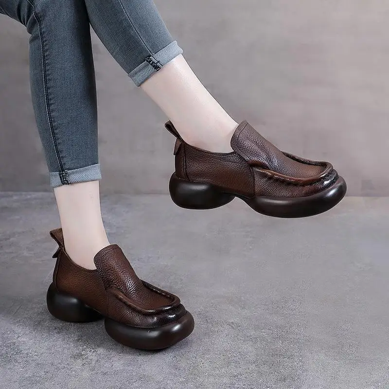 Thick Bottomed Genuine Leather Retro Loafers Small Leather Shoes Easy to Wear Summer Season Chinese Brand Unisex Rain Boots
Thick Bottomed Genuine Leather Retro Loafers Small Leather Shoes Easy to Wear Summer Season Chinese Brand Unisex Rain Boots
