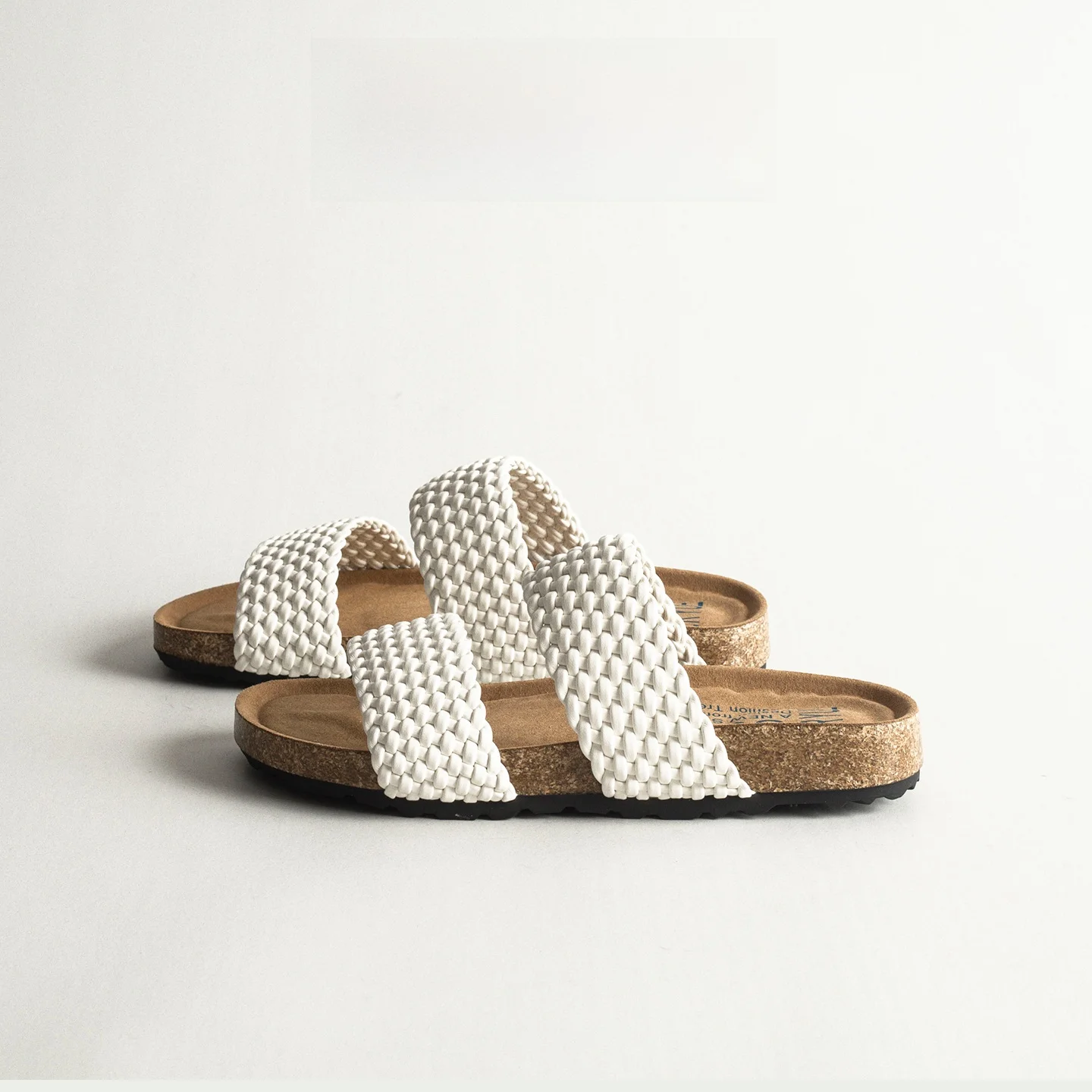 Woven Flat Bottom Sandals Women's Summer Outdoor Versatile Soft Bottom Anti-Slip Beach Vacation Slip-On Open-Toe Slippers
Woven Flat Bottom Sandals Women's Summer Outdoor Versatile Soft Bottom Anti-Slip Beach Vacation Slip-On Open-Toe Slippers