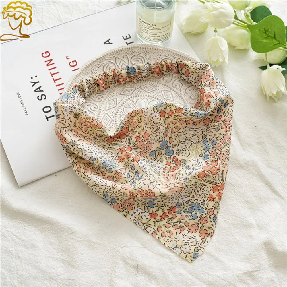 Orange Base Tiny Floral Elastic Triangle Headscarf, Vibrant Outdoor Travel Hair Band
Orange Base Tiny Floral Elastic Triangle Headscarf, Vibrant Outdoor Travel Hair Band