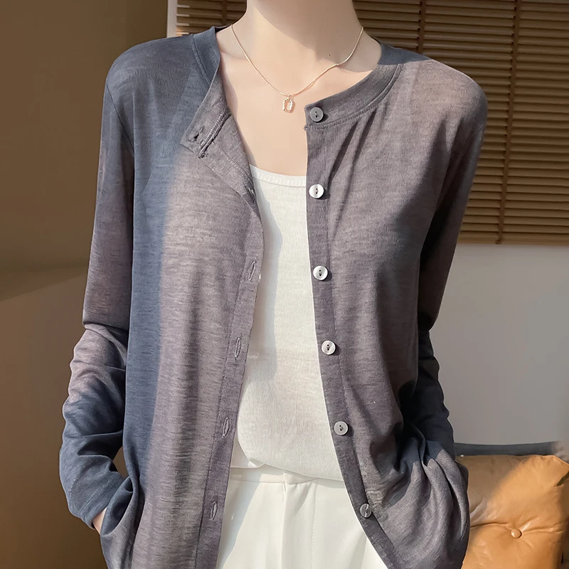 ZOCEPT 2025 Spring summer New Ultra fine Spinning Thin Knitted Cardigan Women's High End Elegant Round Neck Loose Outer Soft
ZOCEPT 2025 Spring summer New Ultra fine Spinning Thin Knitted Cardigan Women's High End Elegant Round Neck Loose Outer Soft