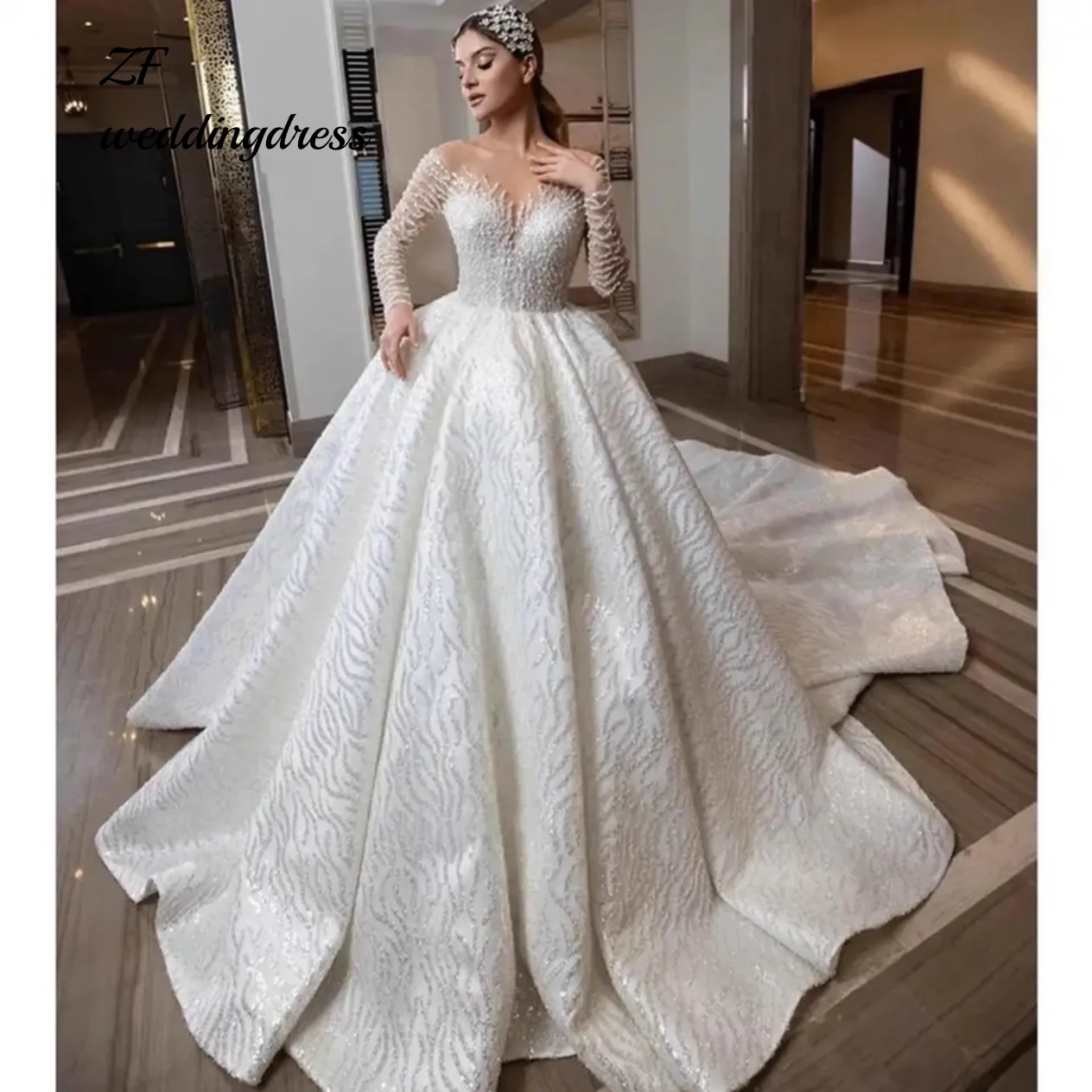 Customized elegant bridal gowns, lace decals, beaded, round-neck wedding dresses, ball gowns, front hall De Novia
Customized elegant bridal gowns, lace decals, beaded, round-neck wedding dresses, ball gowns, front hall De Novia
