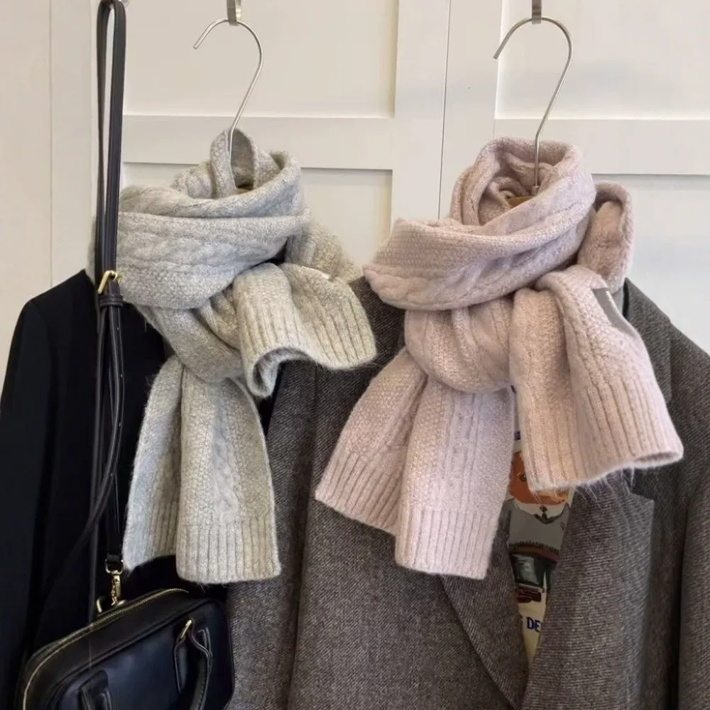 Новый вязаный утеплитель для шеи, ветрозащитный морозостойкий шейный платок, однотонные универсальные шарфы, нагрудник, осень и зима
Новый вязаный утеплитель для шеи, ветрозащитный морозостойкий шейный платок, однотонные универсальные шарфы, нагрудник, осень и зима