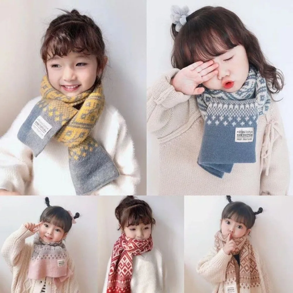 New Windproof Neck Warmer Coldproof Warm Knitted Scarf Snowflake Knitted Fake Collar Cute
New Windproof Neck Warmer Coldproof Warm Knitted Scarf Snowflake Knitted Fake Collar Cute