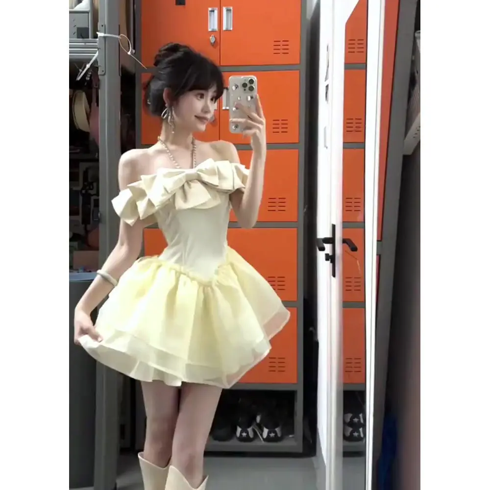 NONSAR Lolita желтое платье Y2k женское милое кавайное платье с бантом с открытыми плечами тонкое мини-платье трапециевидной формы корейская мода вечерние платья принцессы
NONSAR Lolita желтое платье Y2k женское милое кавайное платье с бантом с открытыми плечами тонкое мини-платье трапециевидной формы корейская мода вечерние платья принцессы
