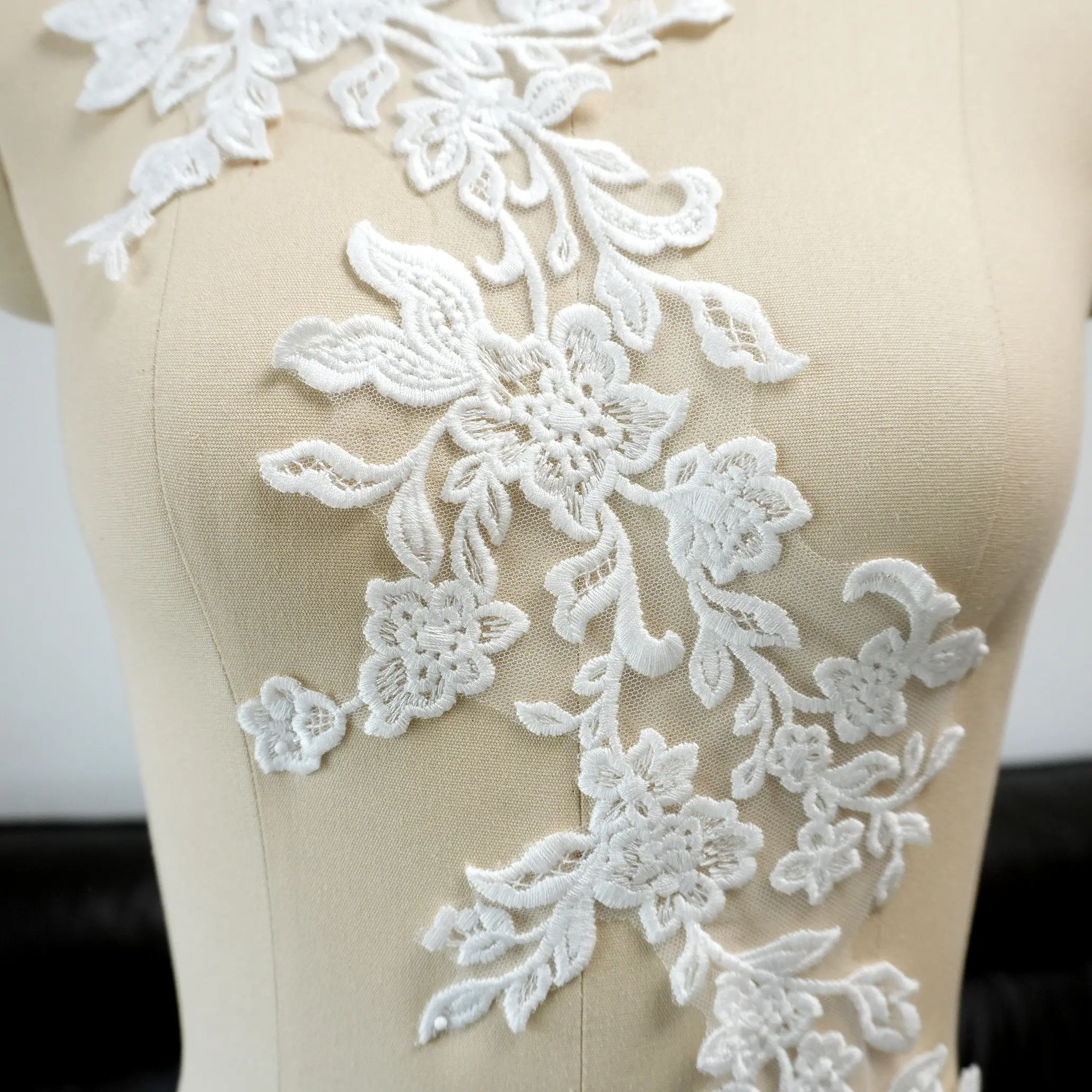DIY A Pair Cotton Lace Fabric Floral Trim for Wedding Dress Front Bodice Applique Patch Accessories
DIY A Pair Cotton Lace Fabric Floral Trim for Wedding Dress Front Bodice Applique Patch Accessories