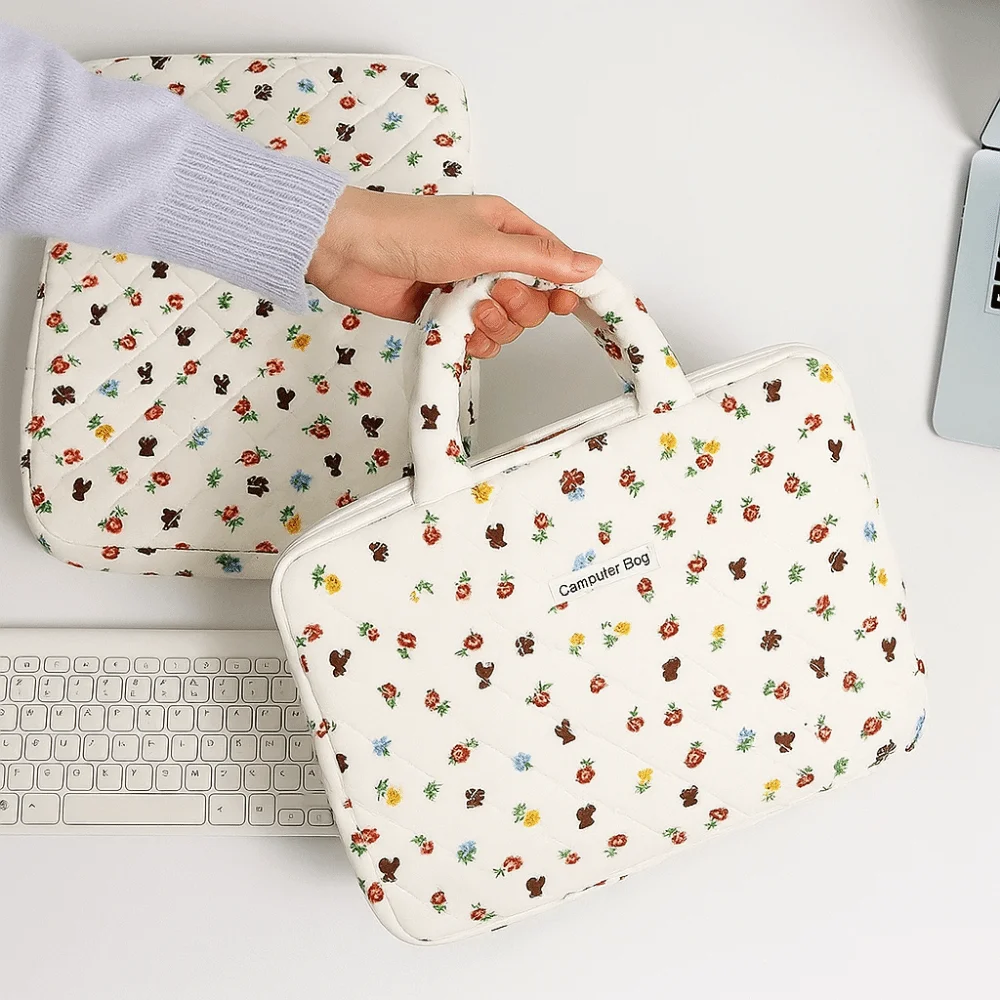 Stylish Large Capacity Laptop Handbag Portable Bear Pattern Tablet Bag Cute Water-resistant Computer Bag School
Stylish Large Capacity Laptop Handbag Portable Bear Pattern Tablet Bag Cute Water-resistant Computer Bag School